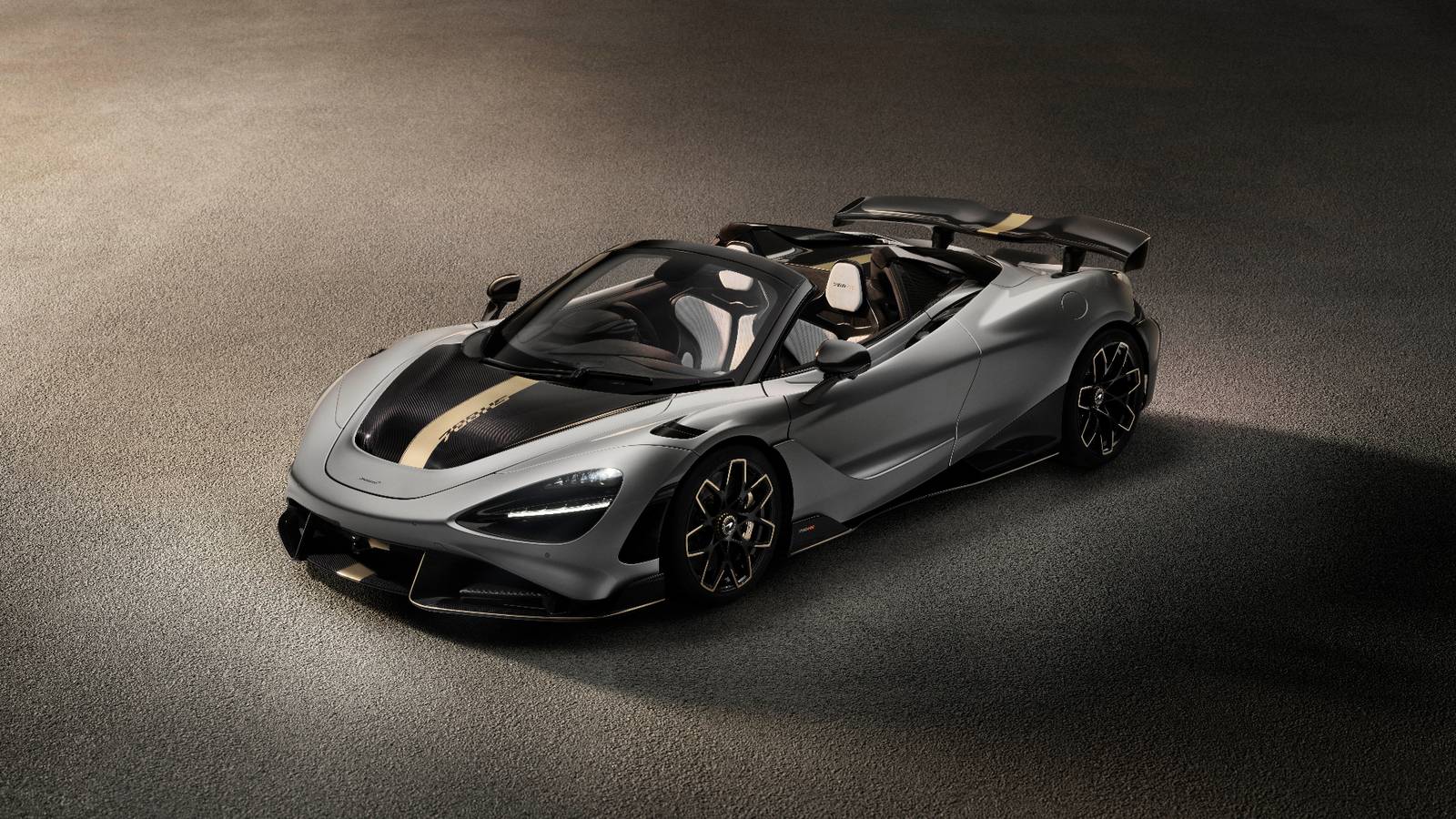 Une McLaren 788HS avec une peinture personnalisée et des éléments aérodynamiques distinctifs, résultat d'une personnalisation MSO.