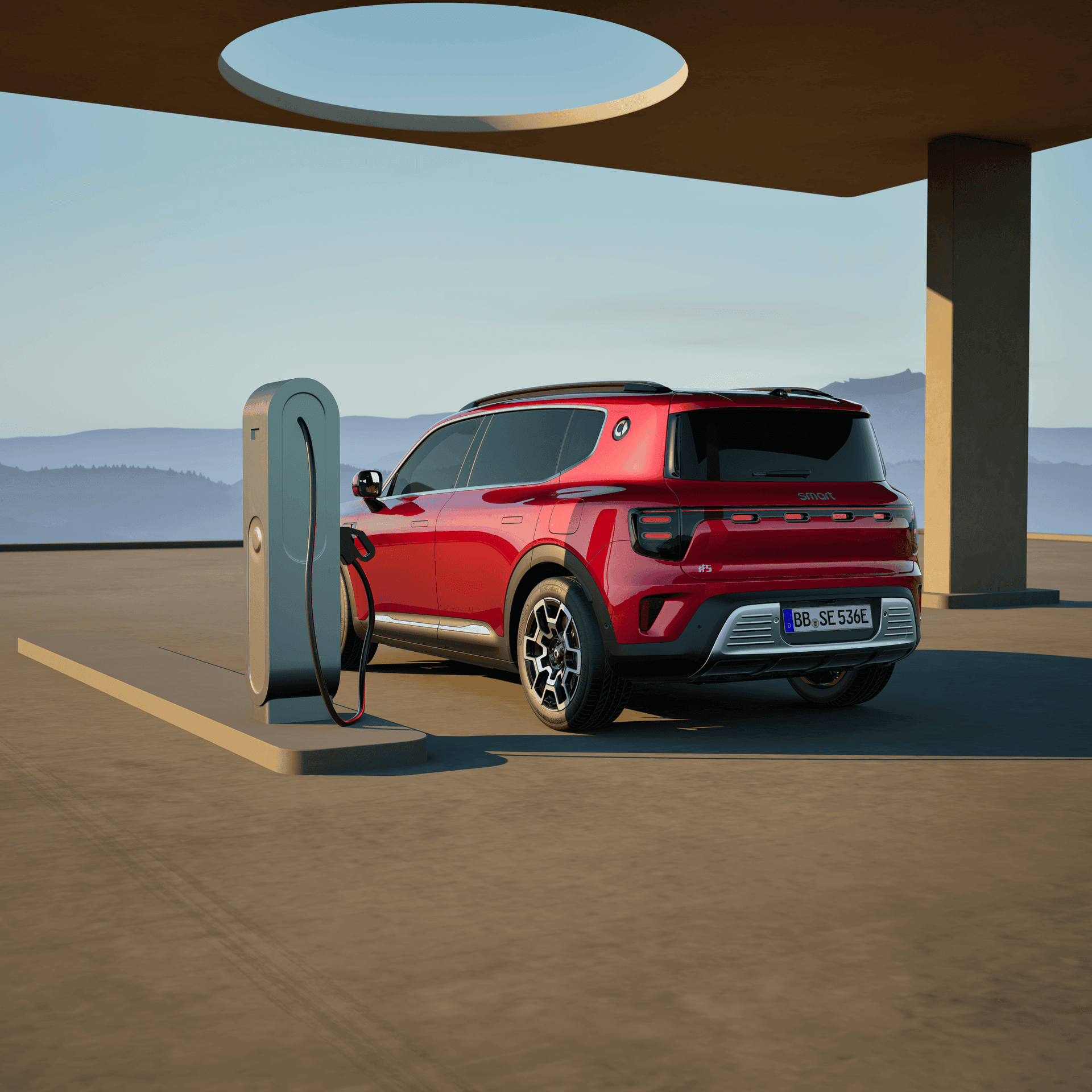 Le Smart #5, un SUV électrique, en cours de recharge rapide à une borne de recharge, mettant en évidence le port de charge.