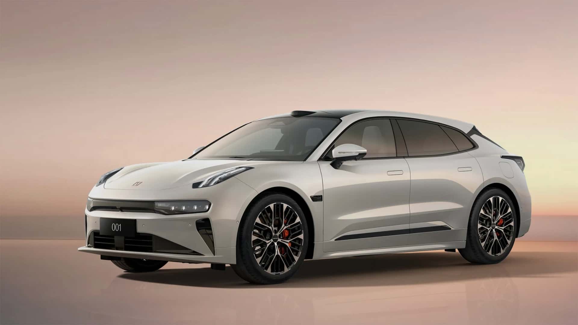 Un SUV Zeekr 001 bleu de 2026 en charge à une borne de recharge rapide futuriste.