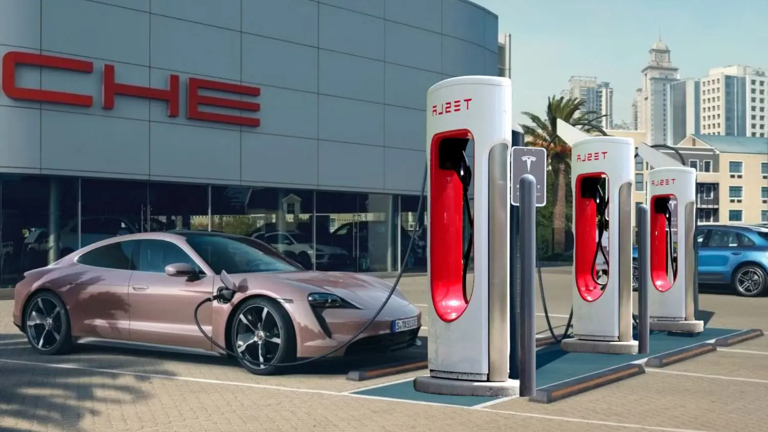 Station de Superchargeurs Tesla animée avec plusieurs voitures électriques de différentes marques en charge.