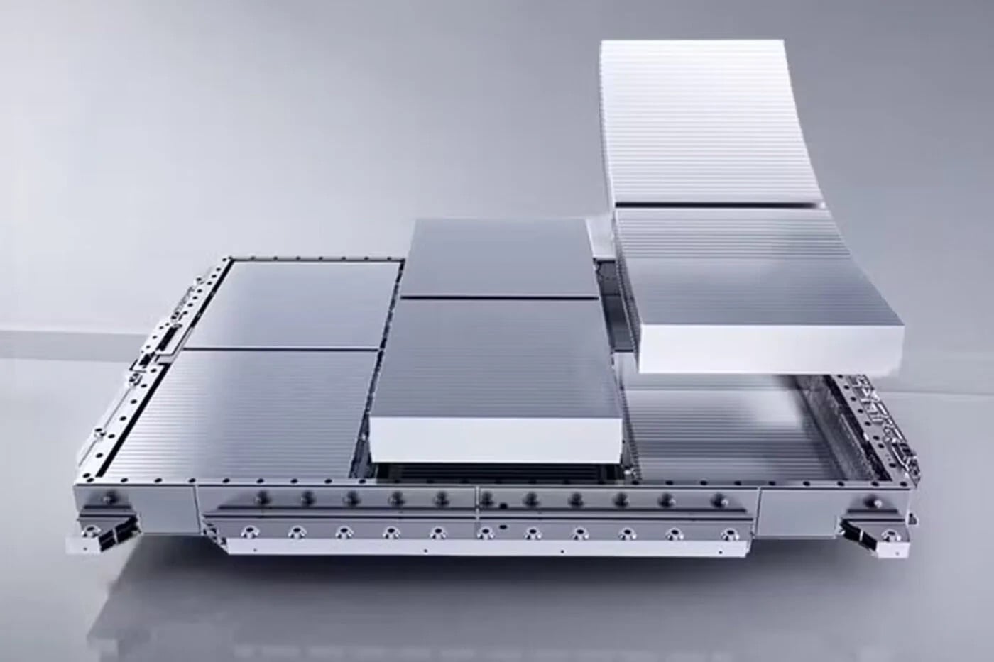 Gros plan sur une batterie Blade de deuxième génération de BYD, mettant en évidence sa conception innovante et ses cellules compactes.