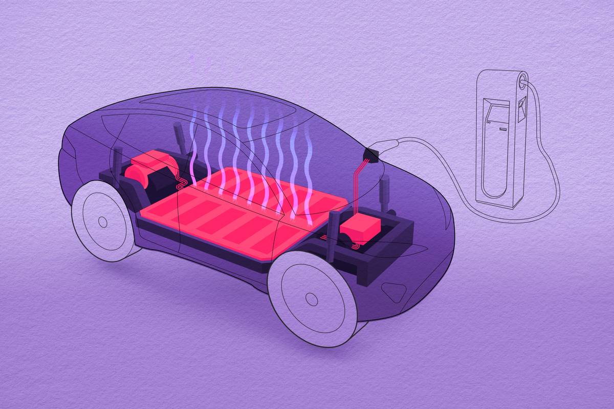 Une voiture électrique branchée à une borne de recharge domestique dans un paysage enneigé, avec un léger dégagement de vapeur suggérant le préconditionnement.